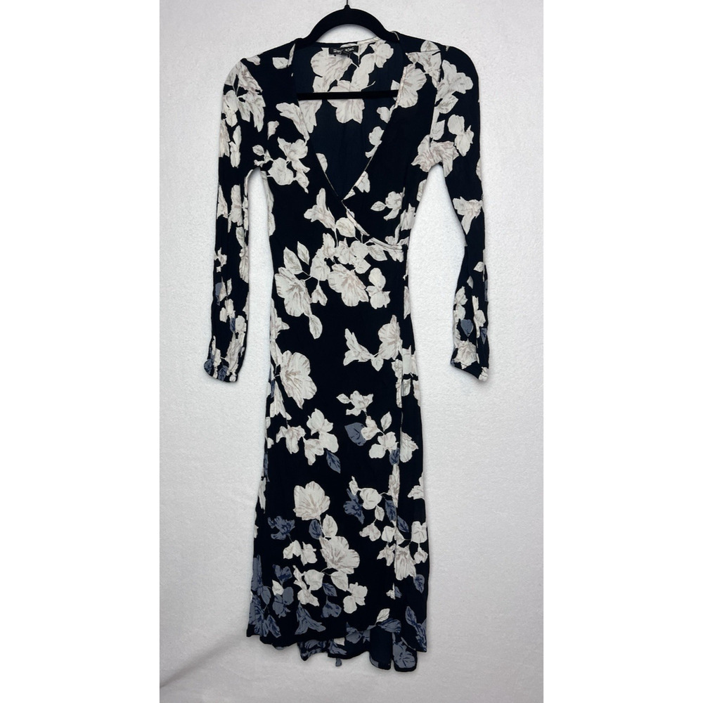 Billabong Women's Floral Wrap Dress Size XS Long Sleeve White Blue Flowers